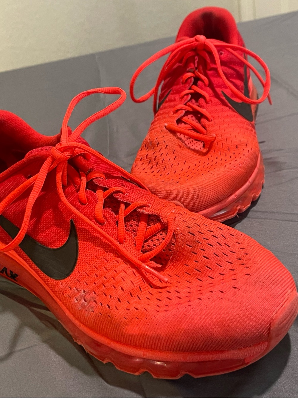 Nike Men's Bright Red Athletic Running Shoes